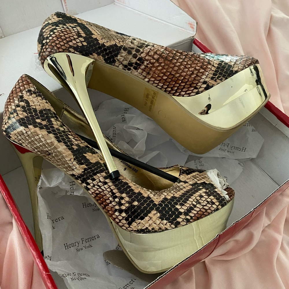Henry Ferrera Snakeskin Heels Size 9